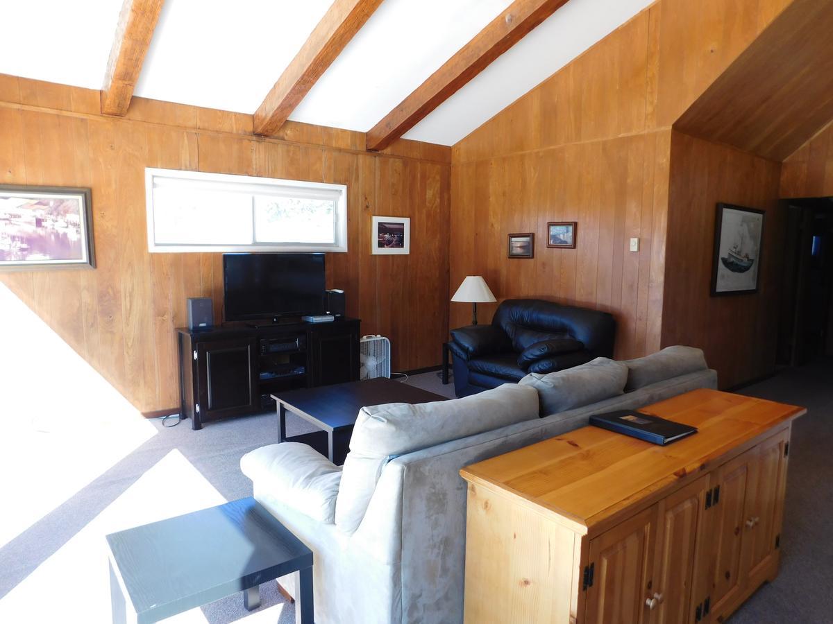 Anchor Lodge Fort Bragg Exterior photo