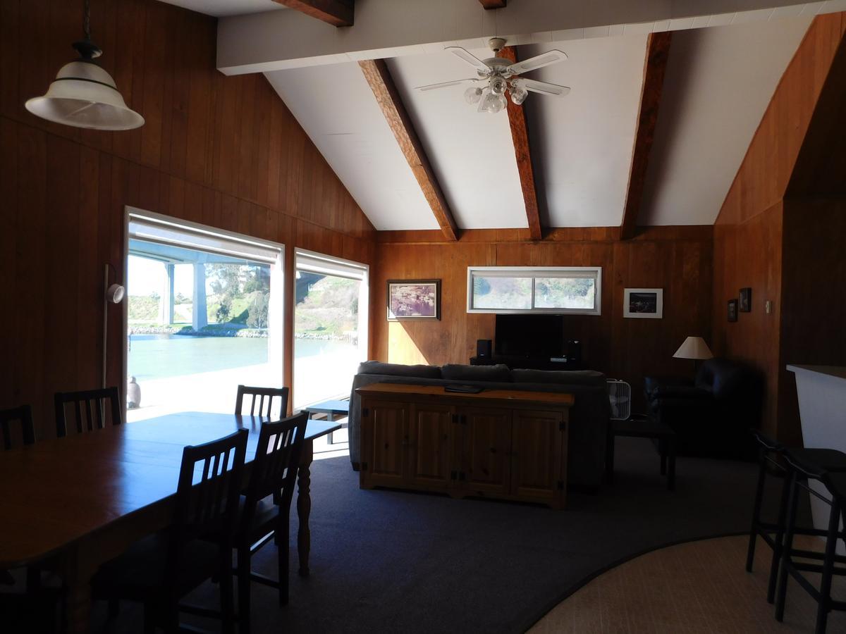 Anchor Lodge Fort Bragg Exterior photo